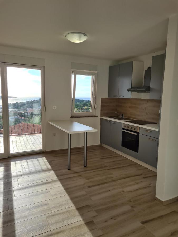 Apartments Patalic Лопар Экстерьер фото