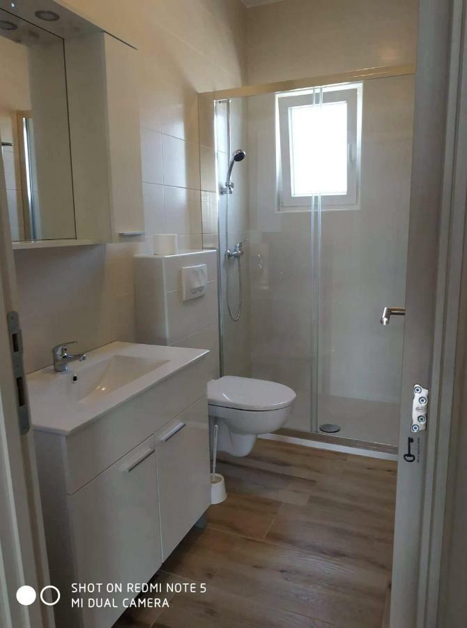 Apartments Patalic Лопар Экстерьер фото