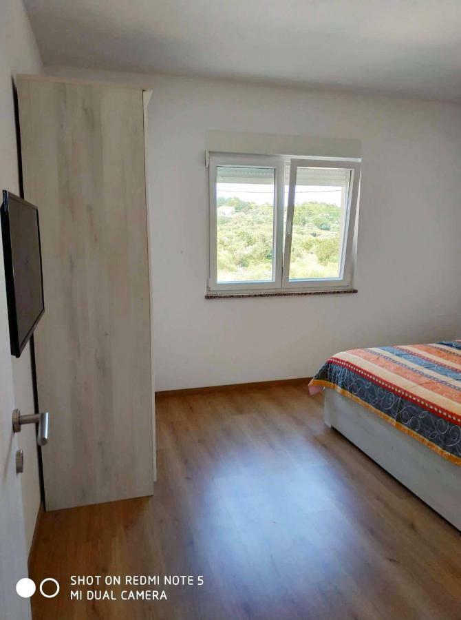 Apartments Patalic Лопар Экстерьер фото